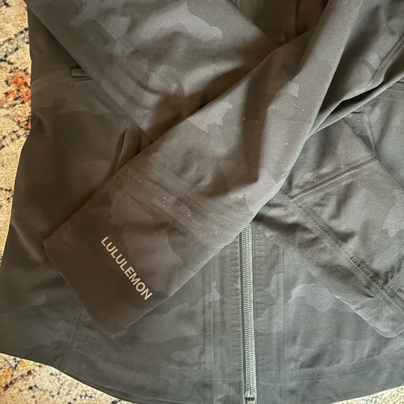 Lululemon Break A Trail Running Jacket - Picture 5 of 10